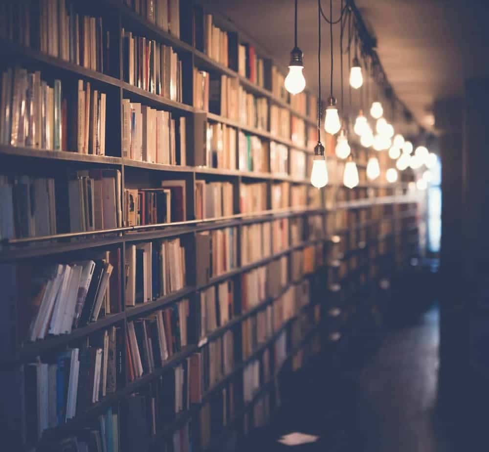Ogni reparto della libreria, connesso
